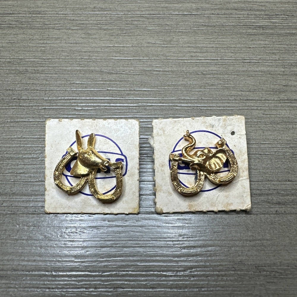 1968 Gulf Oil Gas Promo Double Horseshoe Elephant & Donkey Political Pins